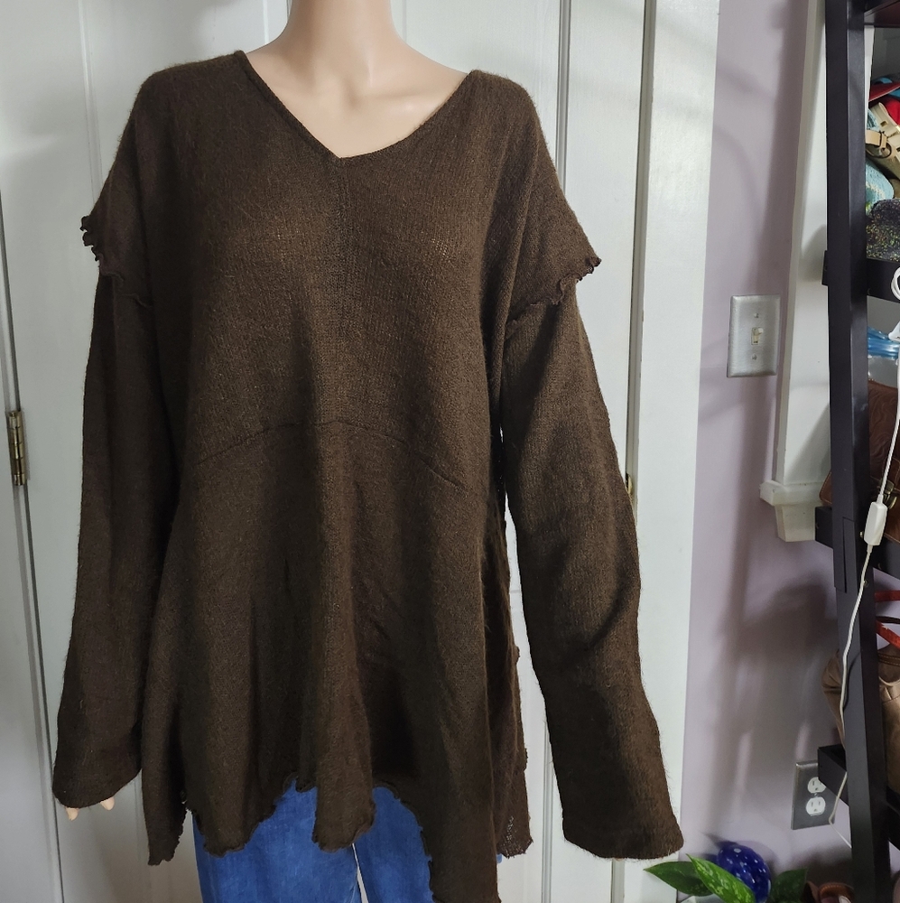 The Pyramid Collection Brown Layered Knit Tunic